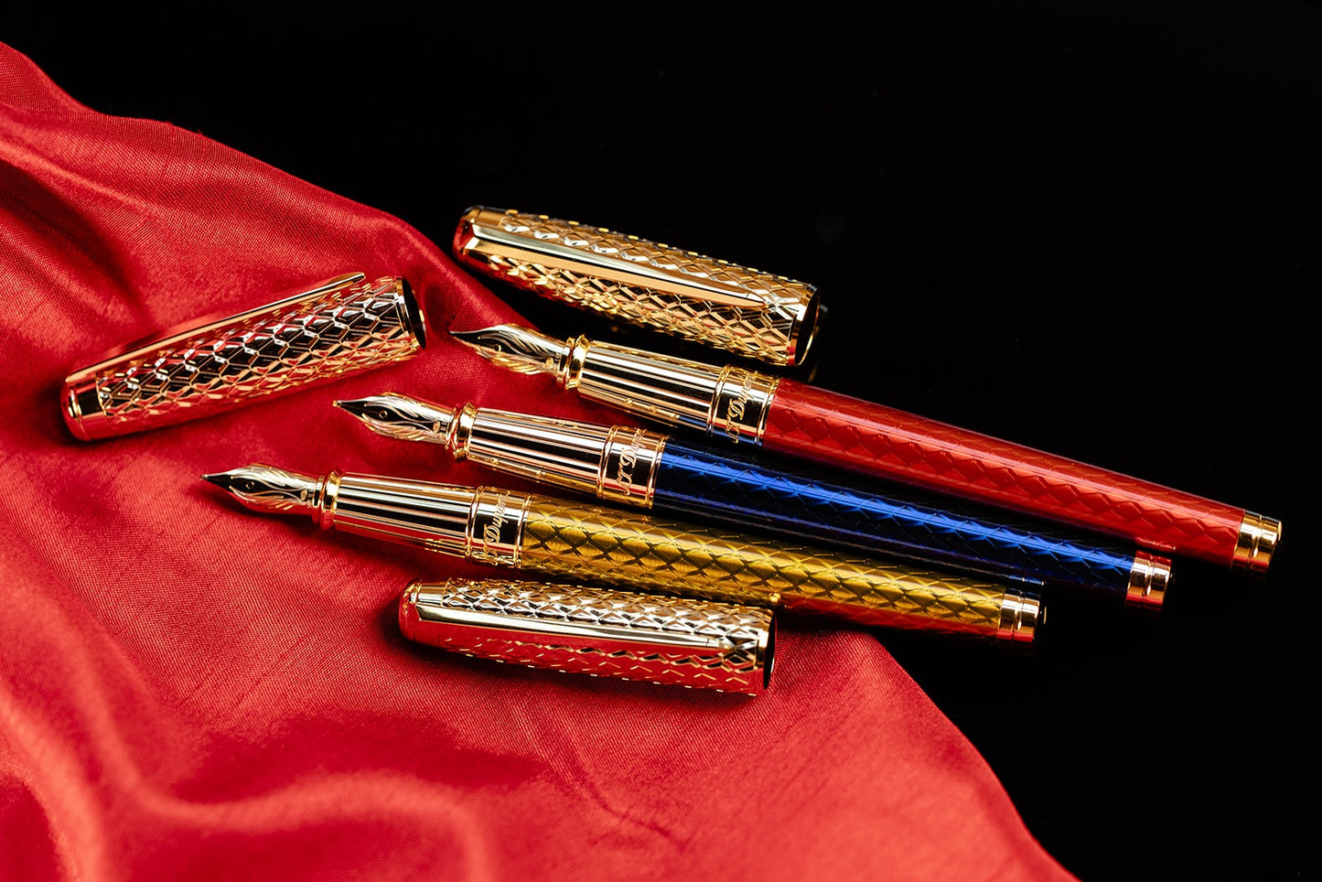 S.T. Dupont Line D Eternity Burgundy & Gold