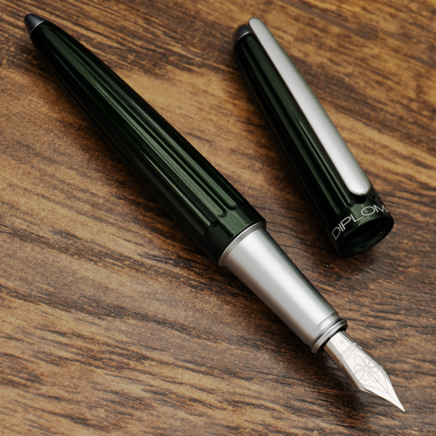 Diplomat Aero Evergreen Fountain Pen