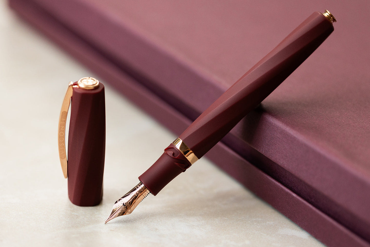 Visconti Divina Bordeaux Matte - Fountain Pen