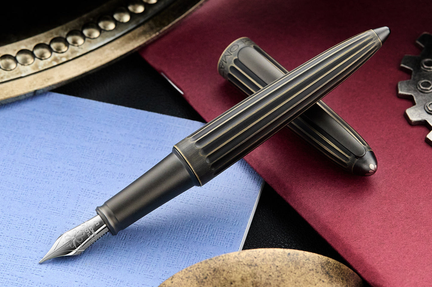 Diplomat Aero Oxyd Brass Steel