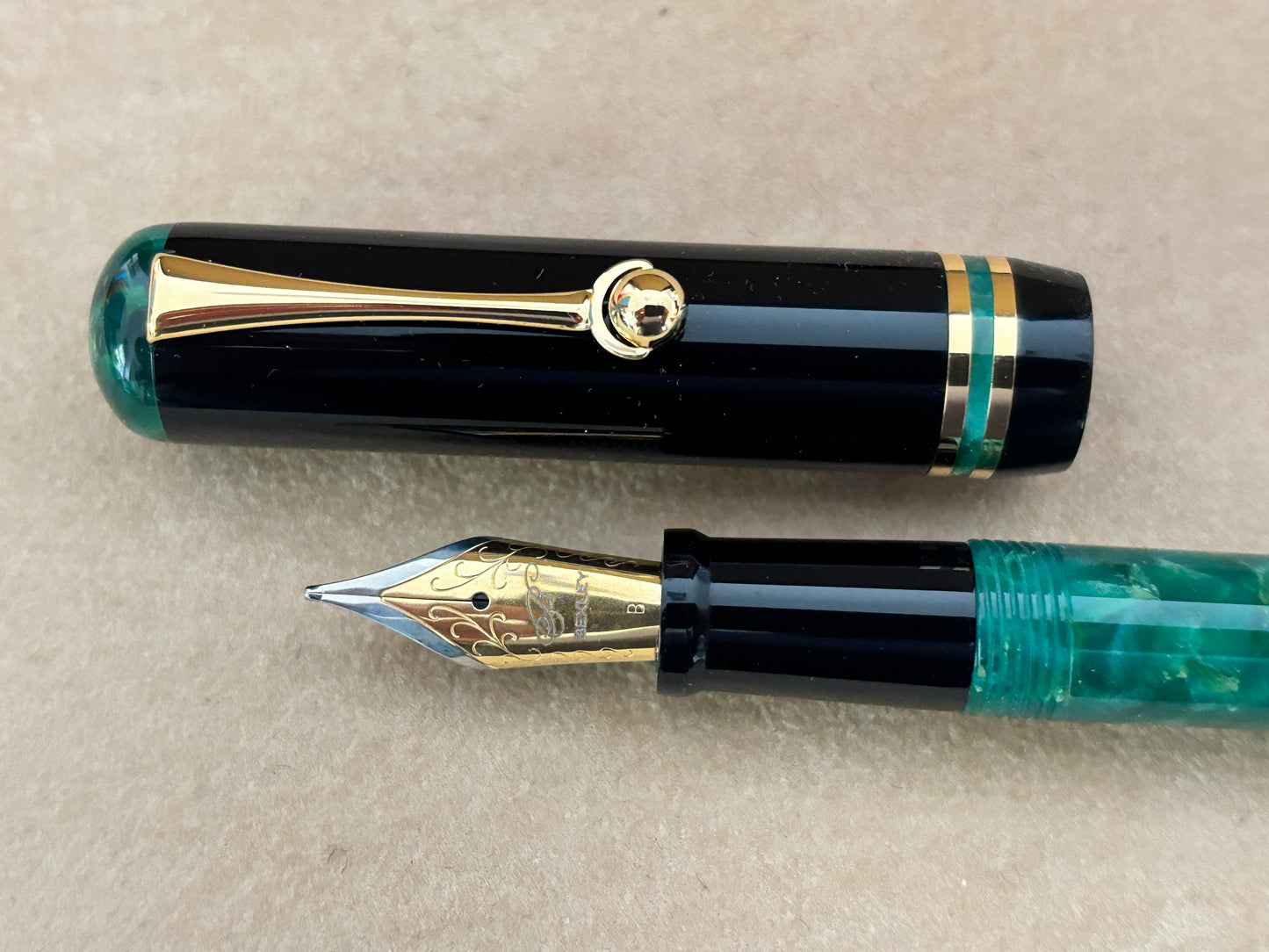 Bexley The Ohio Cities Columbus Green Steel Nib - Fountain Pen