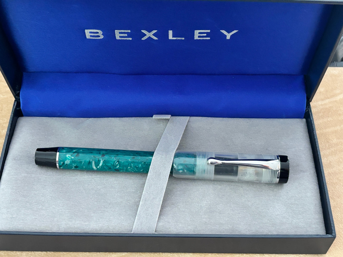 Bexley Deluxe Green Jade with Clear Demo Cap 18k Gold Nib - Fountain Pen