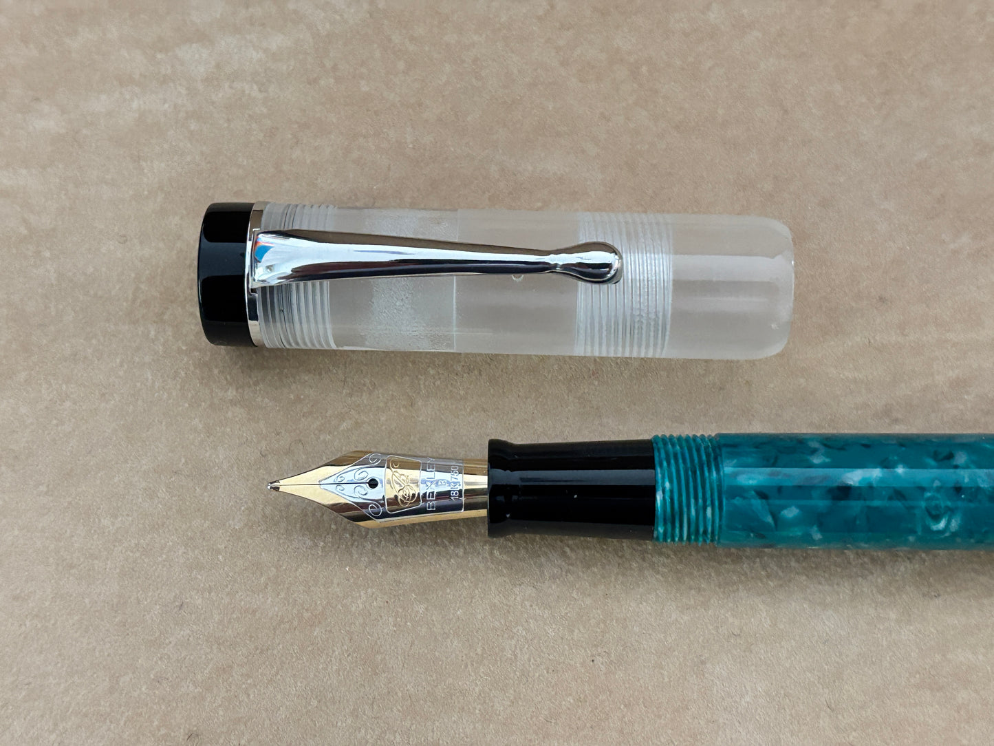 Bexley Deluxe Green Jade with Clear Demo Cap 18k Gold Nib - Fountain Pen