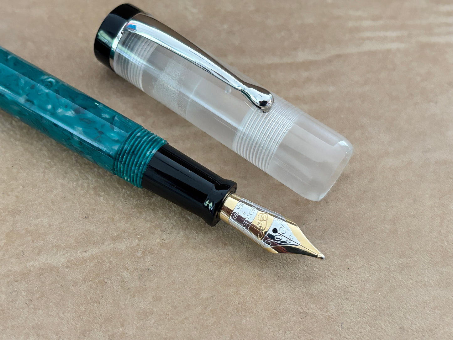 Bexley Deluxe Green Jade with Clear Demo Cap 18k Gold Nib - Fountain Pen