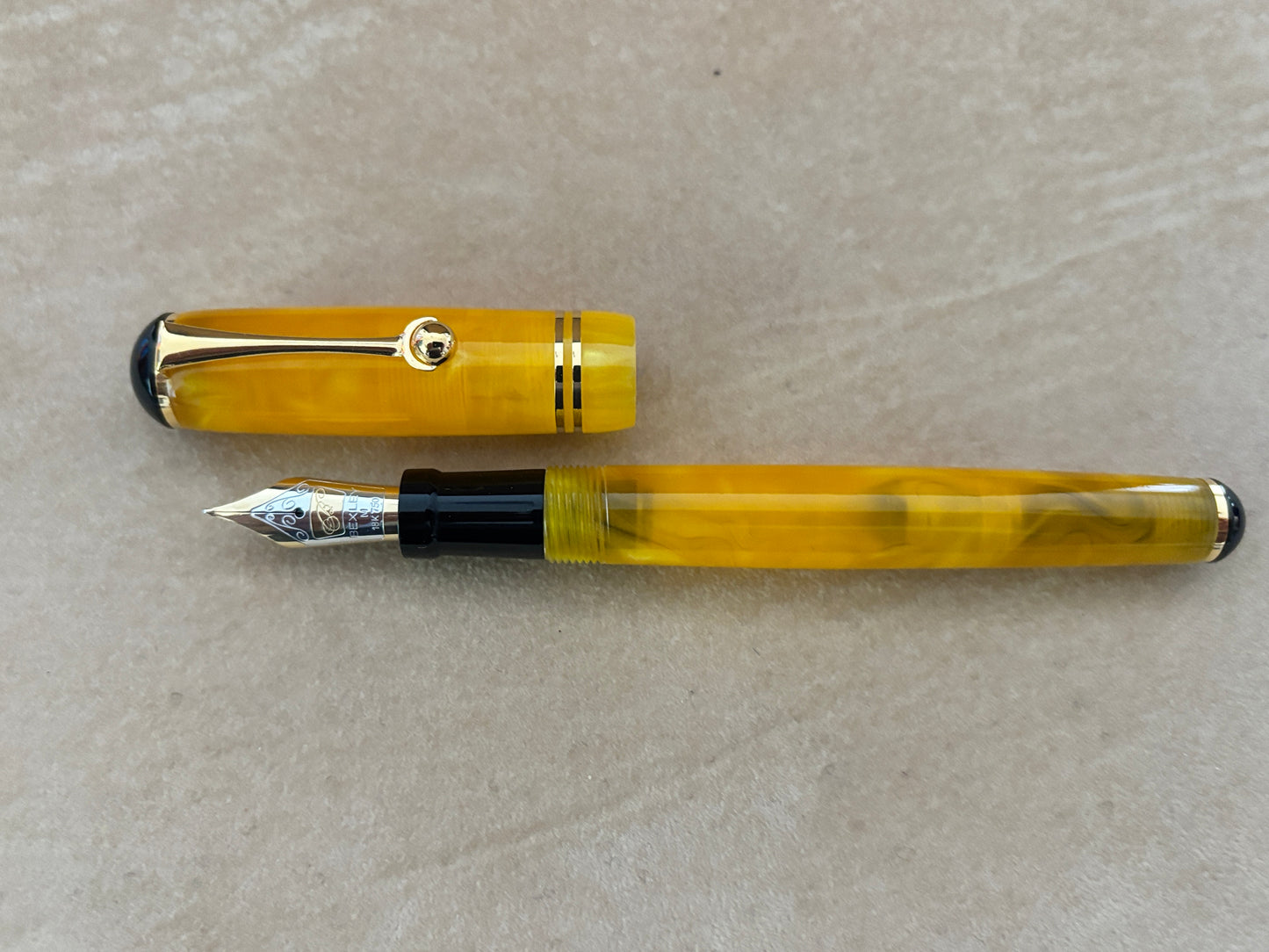 Bexley Perlesse Yellow Pearl 18k Gold Nib - Fountain Pen