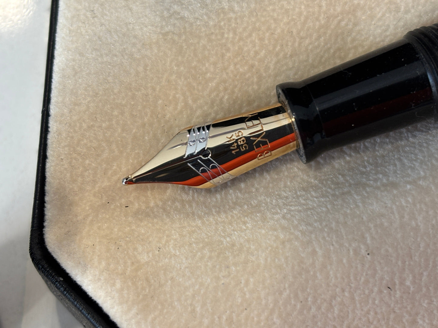 Bexley Black Chased Ebonite 5th Anniversary 1993-1998 (047/500) - Fountain Pen