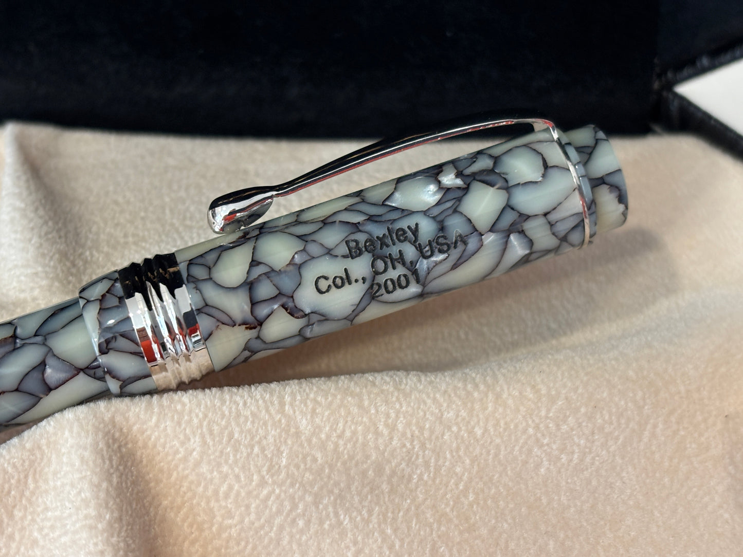 Bexley Sleeve Filler Cracked Ice Rhodium Trim (Circa 2003) - Fountain Pen