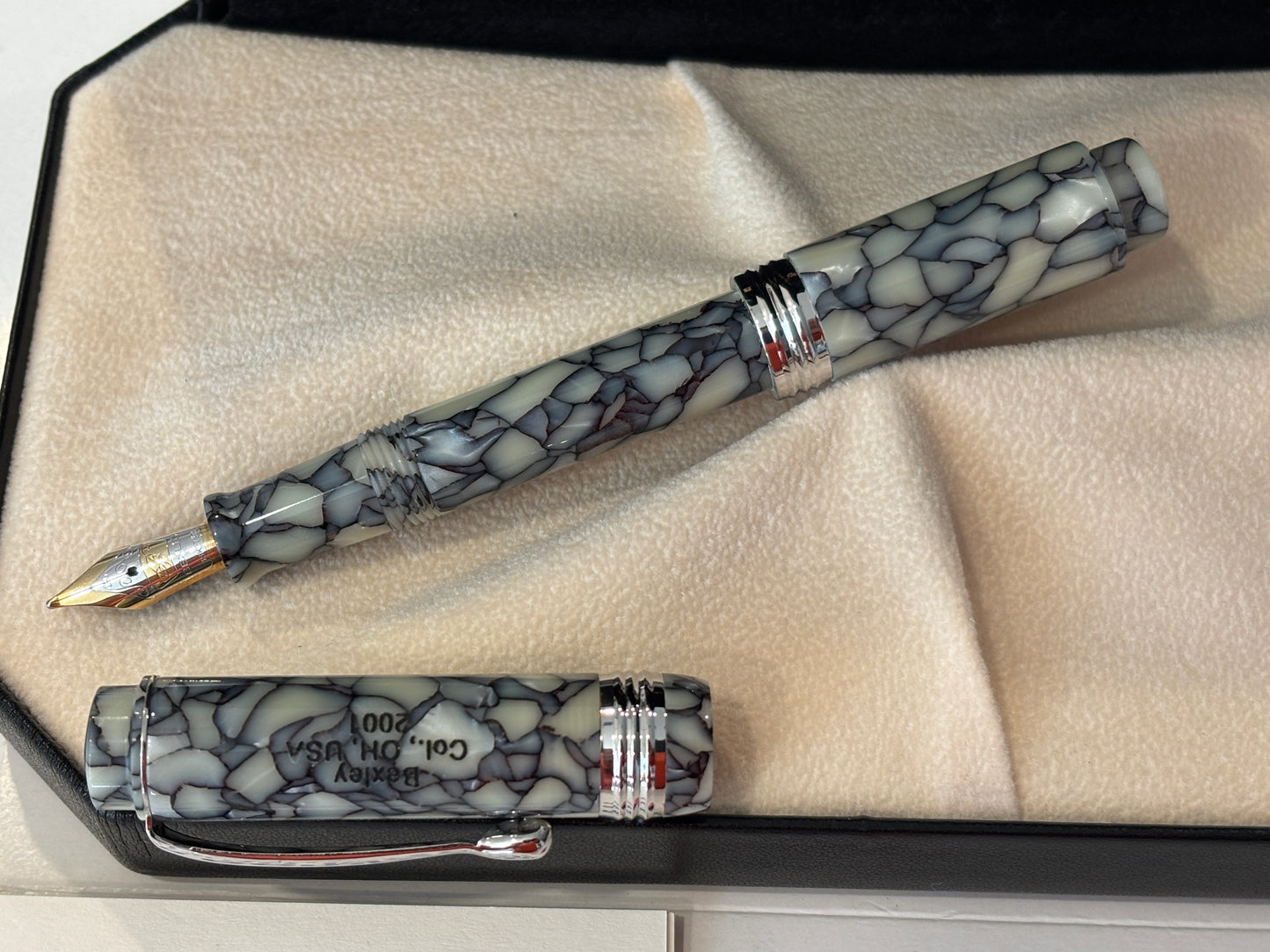 Bexley Sleeve Filler Cracked Ice Rhodium Trim (Circa 2003) - Fountain Pen