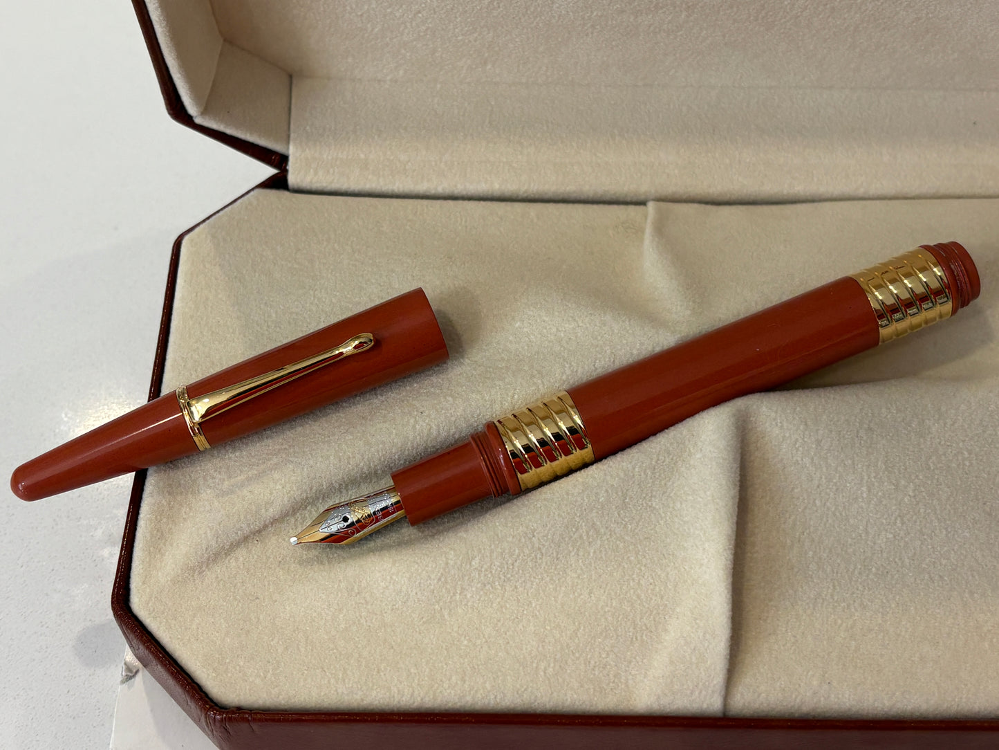 Bexley Taper Cap Orange Ebonite Gold Trim (Circa 2001) - Fountain Pen
