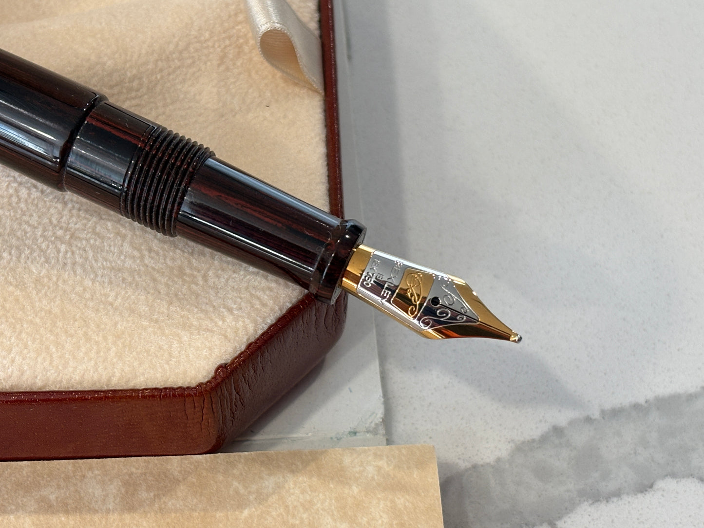 Bexley Stradivarius Hammer Ebonite Rosewood (Circa 2006) - Fountain Pen