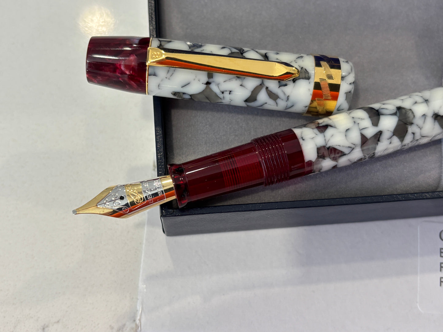 Bexley Gaston Winter Wonderland Red and Cracked Ice (Circa 2010) - Fountain Pen