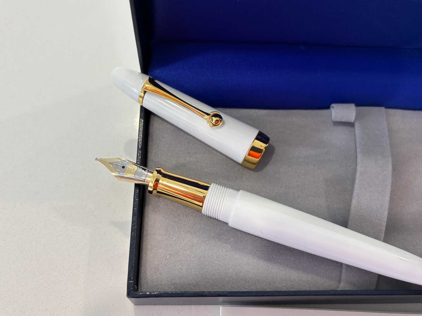 Bexley Submariner Grande White Gold Trim (Circa 2014)