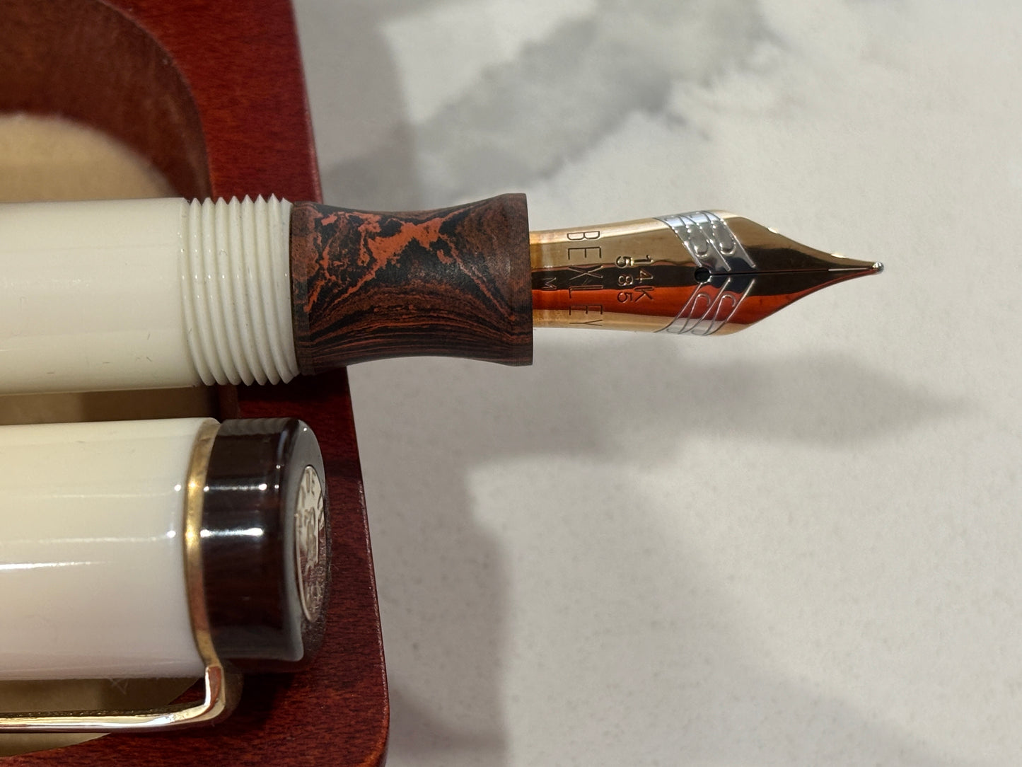 Bexley Deluxe Cream Limited Edition 070/250 (Circa 1994) - Fountain Pen