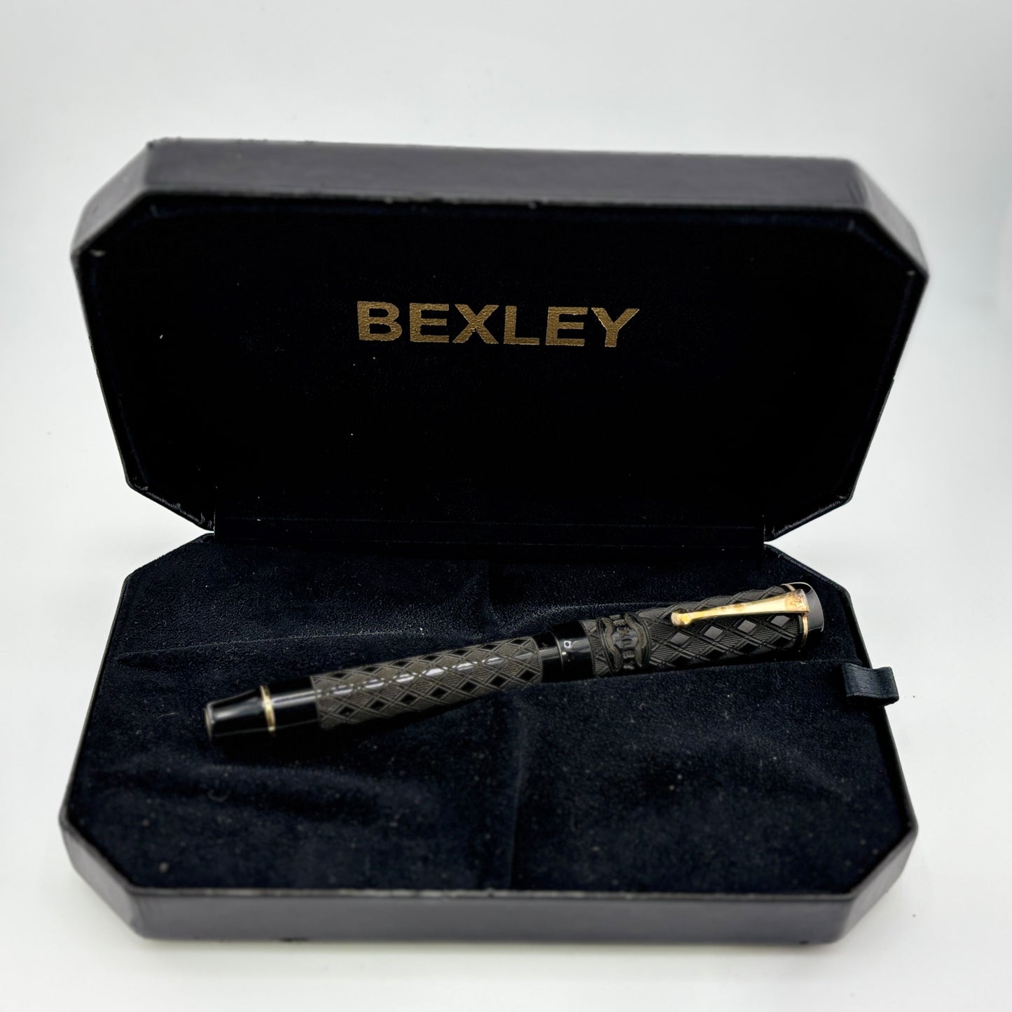Bexley Ebonite Black Chased Crossed Lines 5th Anniversary (Circa 1998) - Fountain Pen