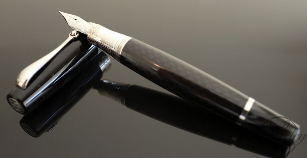 Montegrappa Miya Carbon Black