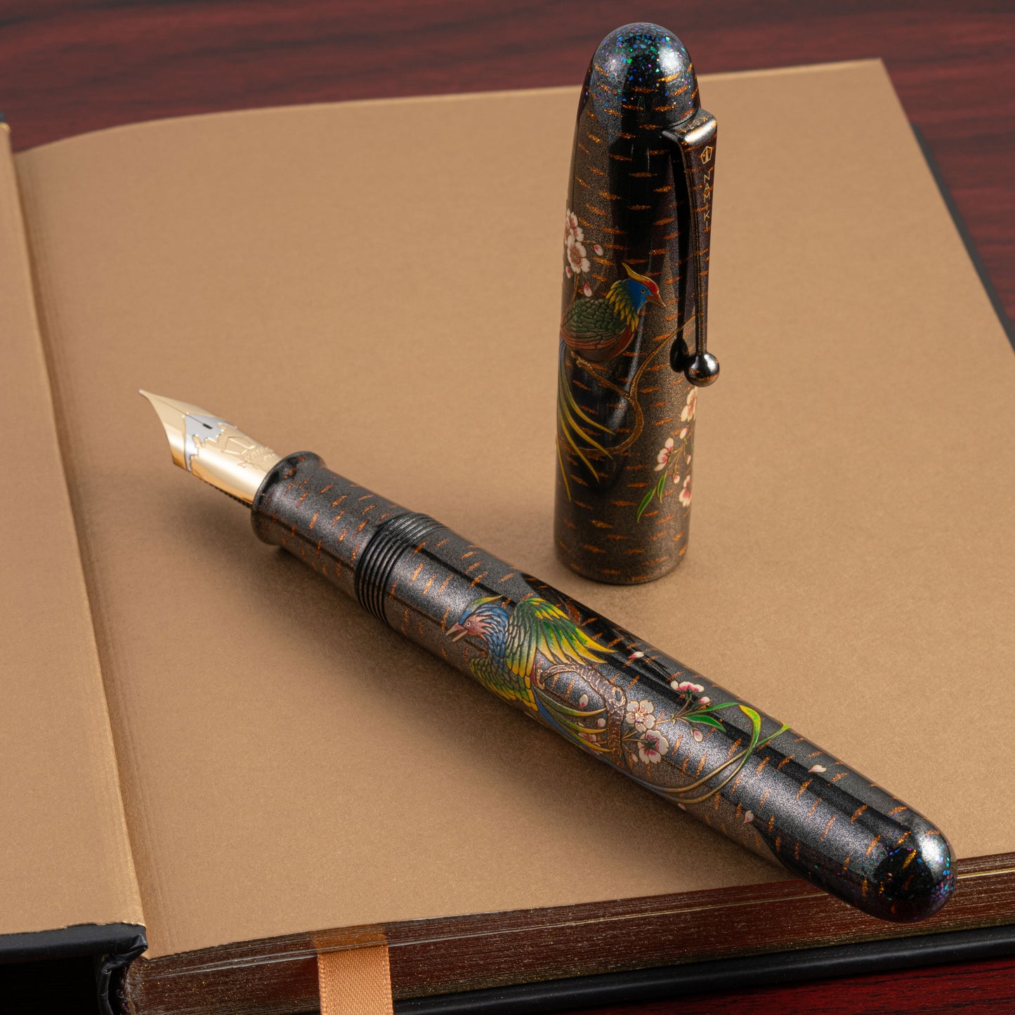 Namiki Emperor Emperor Rakucho Birds and Weeping Cherry Blossom