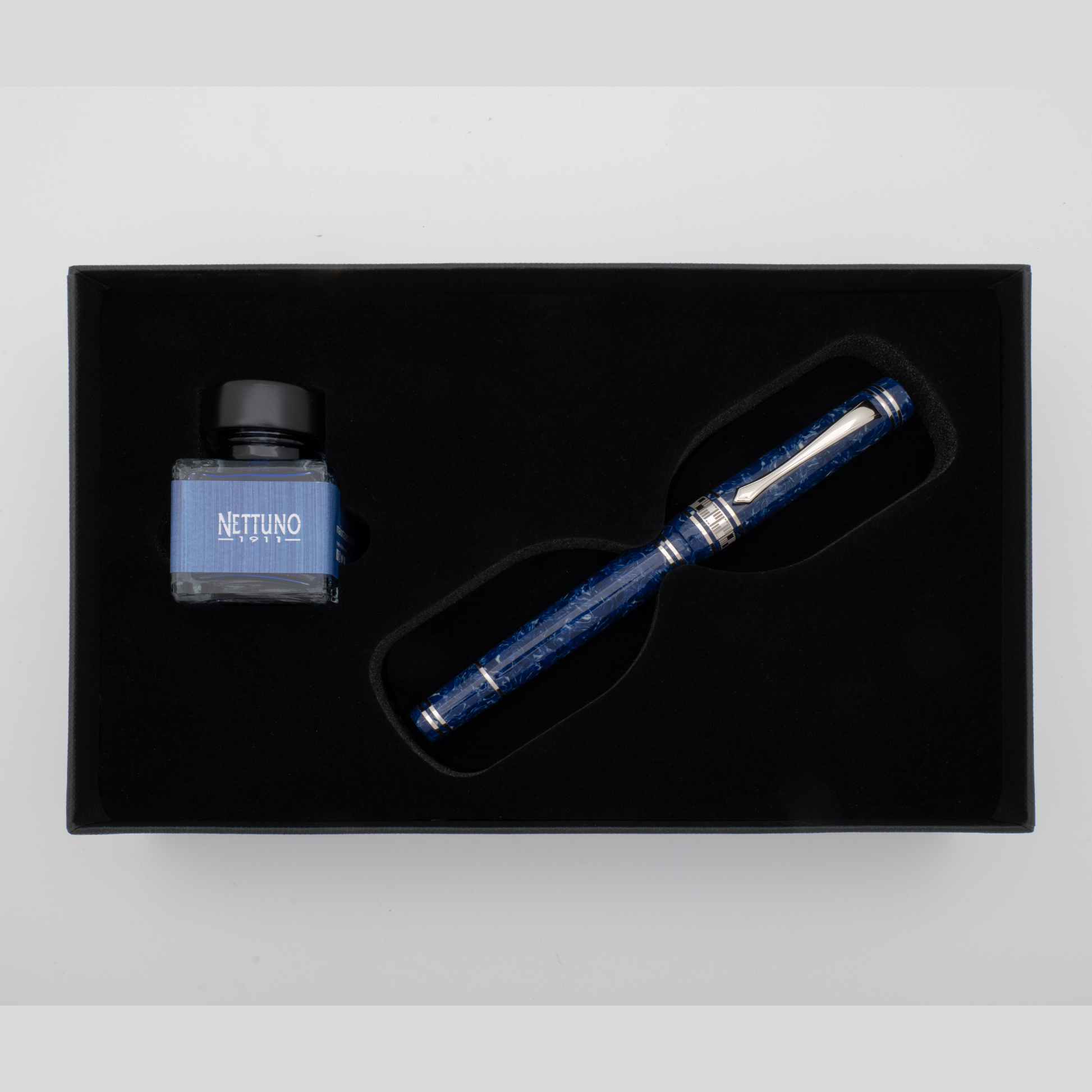 Nettuno Superba Sapphire Blue Fountain Pen