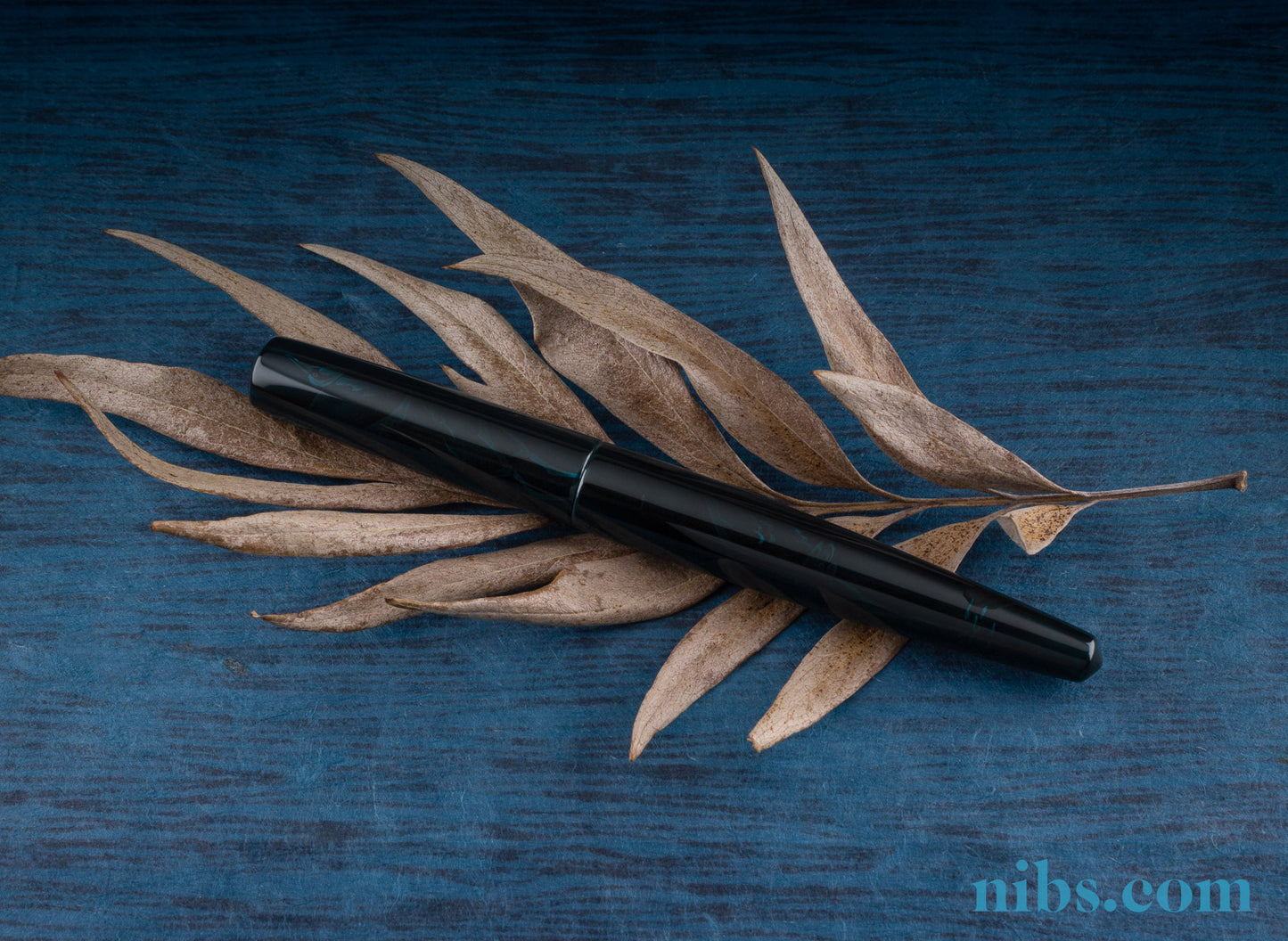 Nakaya Naka-ai Cigar Red-Crowned Crane - nibs.com