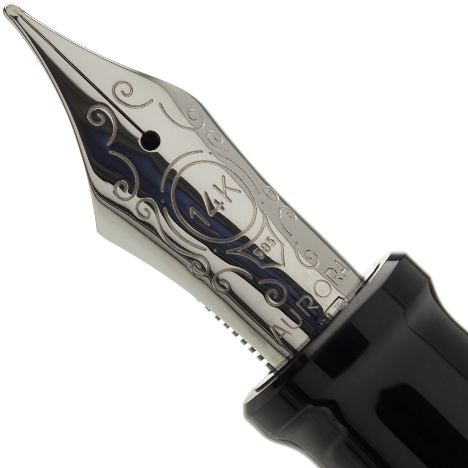 Aurora Optima Red - nibs.com