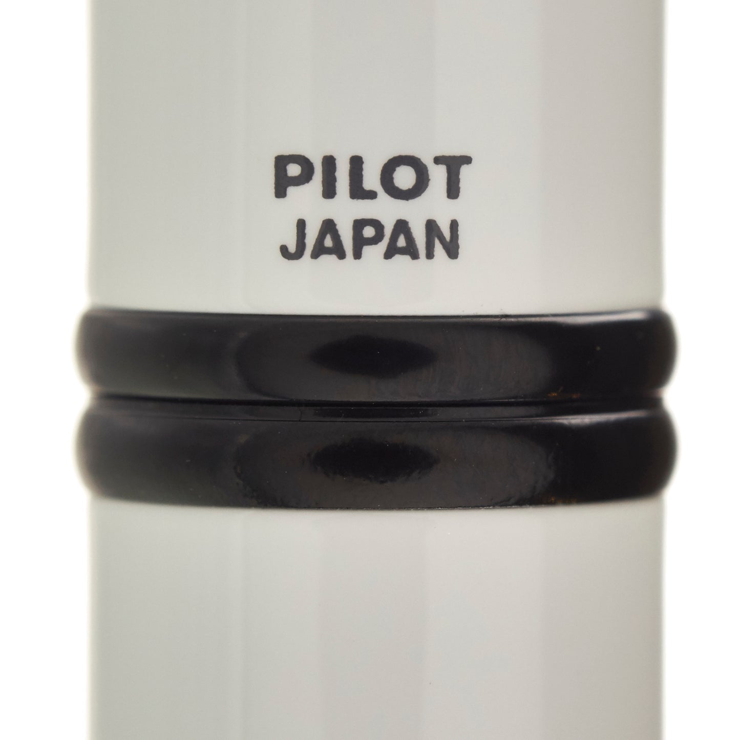 Pilot Vanishing Point White Black Matte - nibs.com