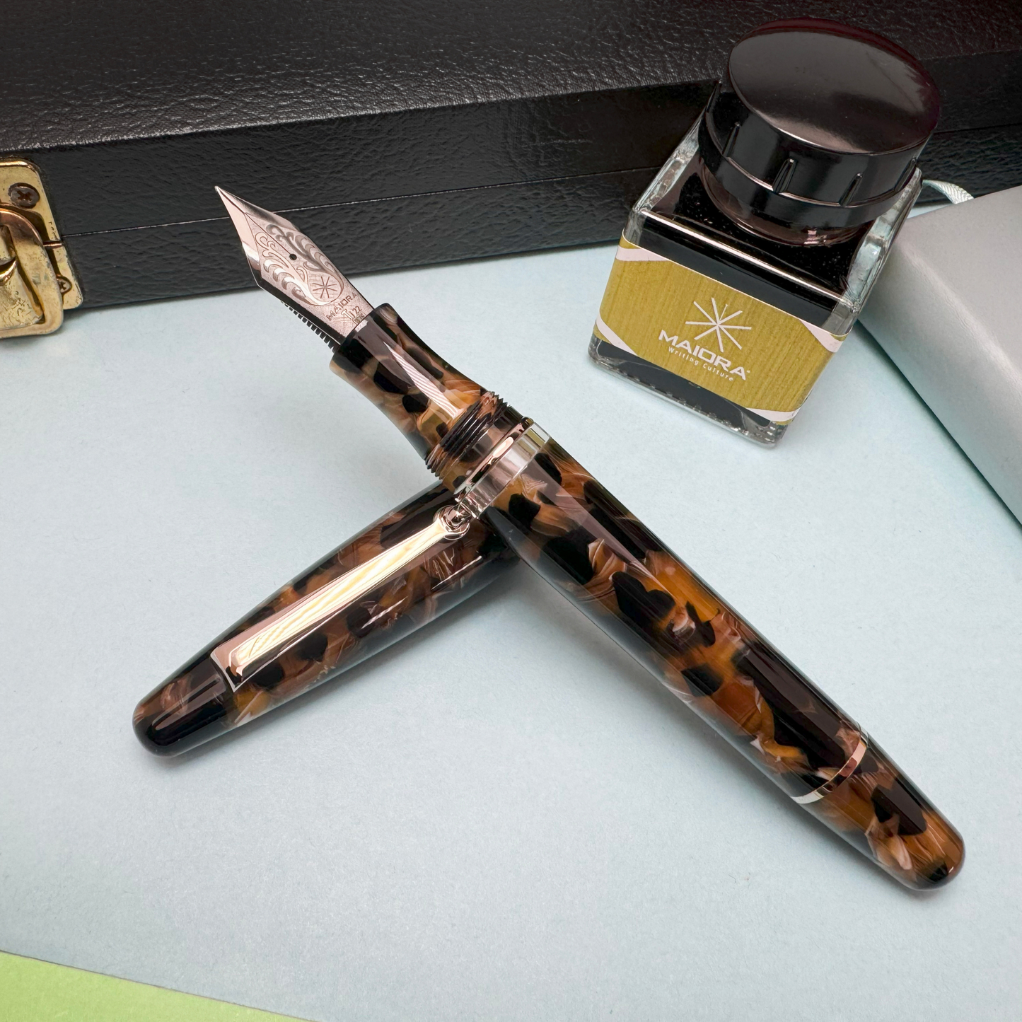 Maiora Ultra Ogiva Ti 22 Gea Mother Earth #8 Titanium Fountain Pen