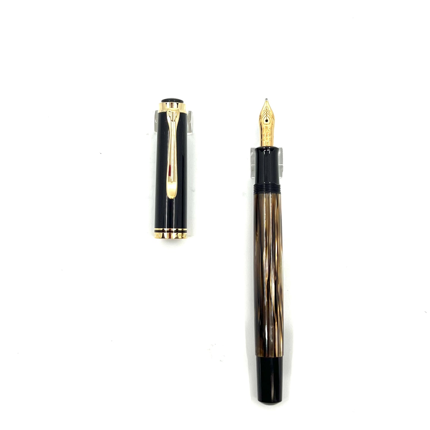 Pelikan Souverän M400 Tortoise Brown/Black - Fountain Pen