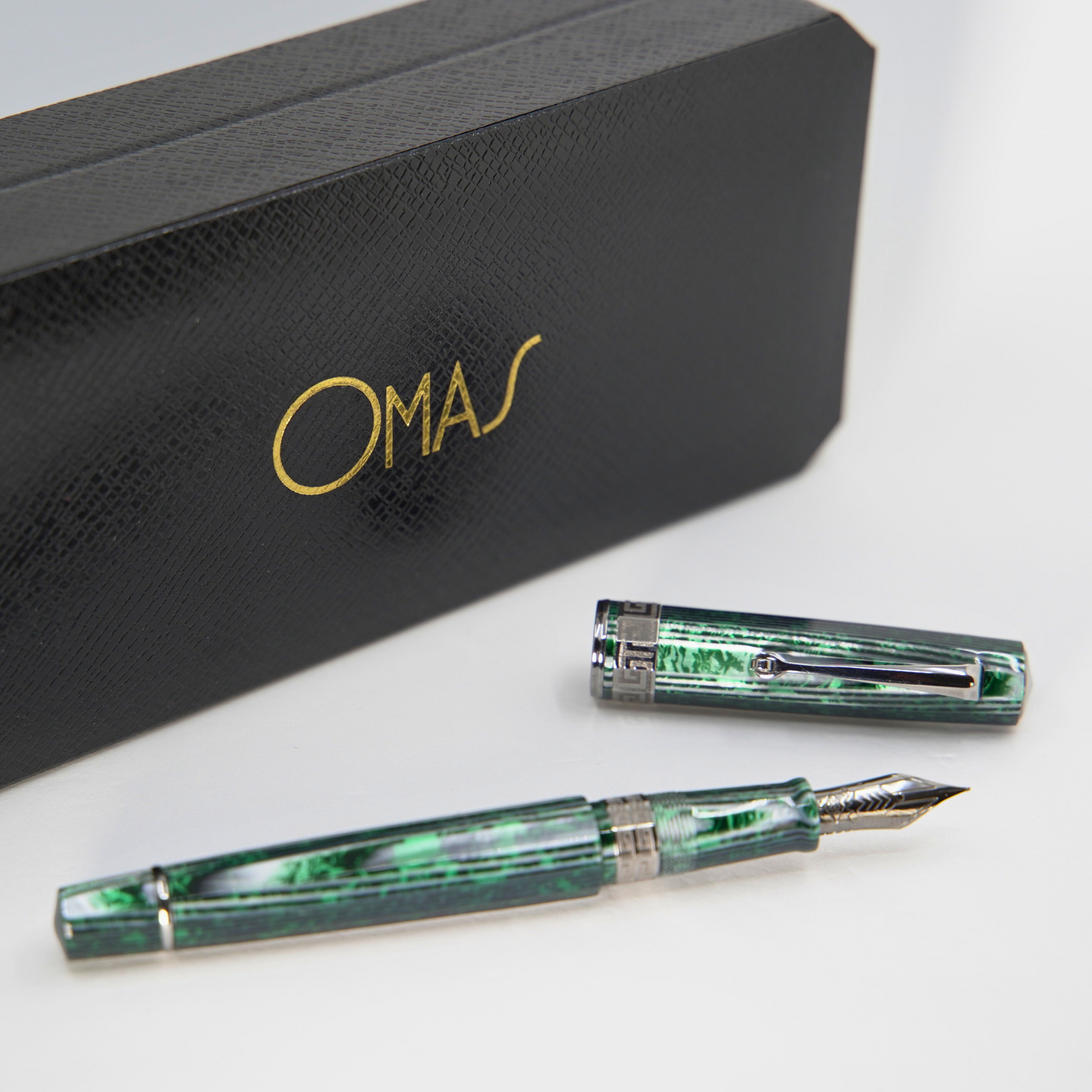 OMAS Paragon Arco Green Fountain Pen (Nibs.com 28th Anniversary)