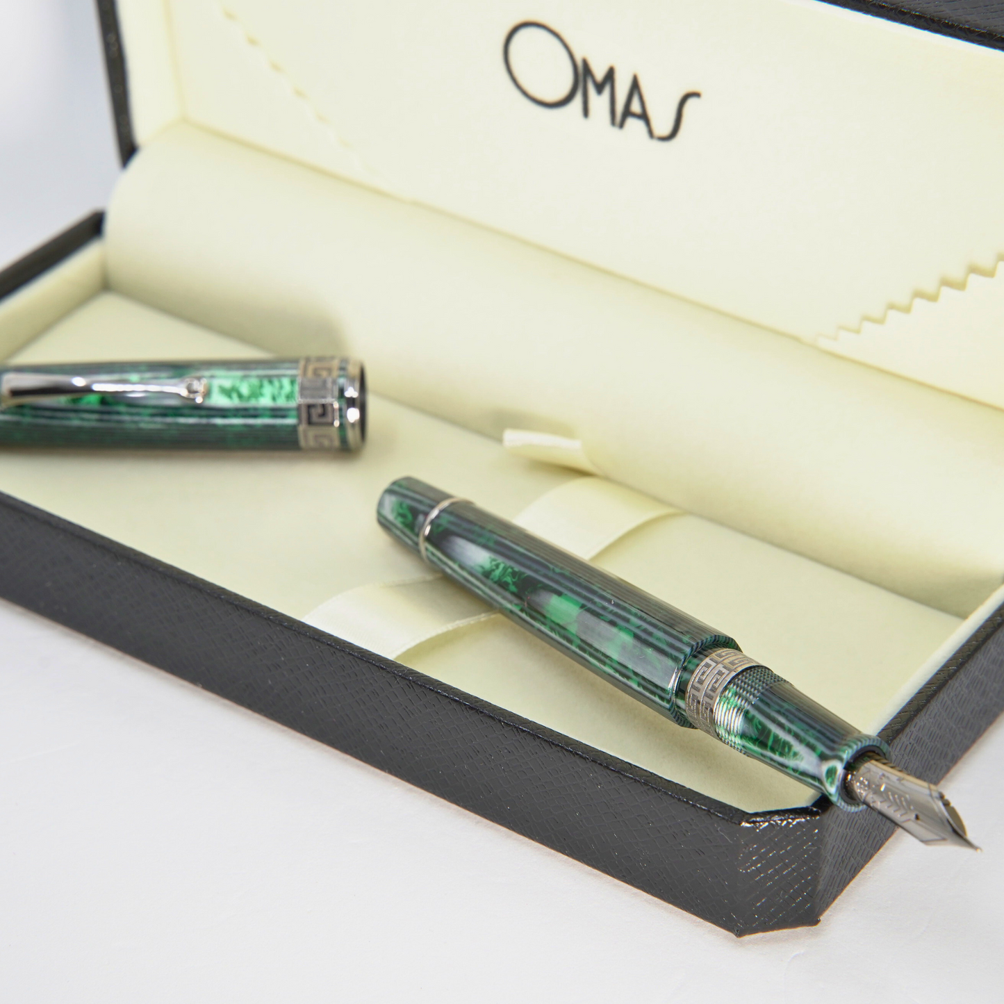 OMAS Paragon Arco Green Fountain Pen (Nibs.com 28th Anniversary)