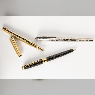 S.T. Dupont Monogram 1872 Eternity L Gold Fountain Pen – Nibs.com
