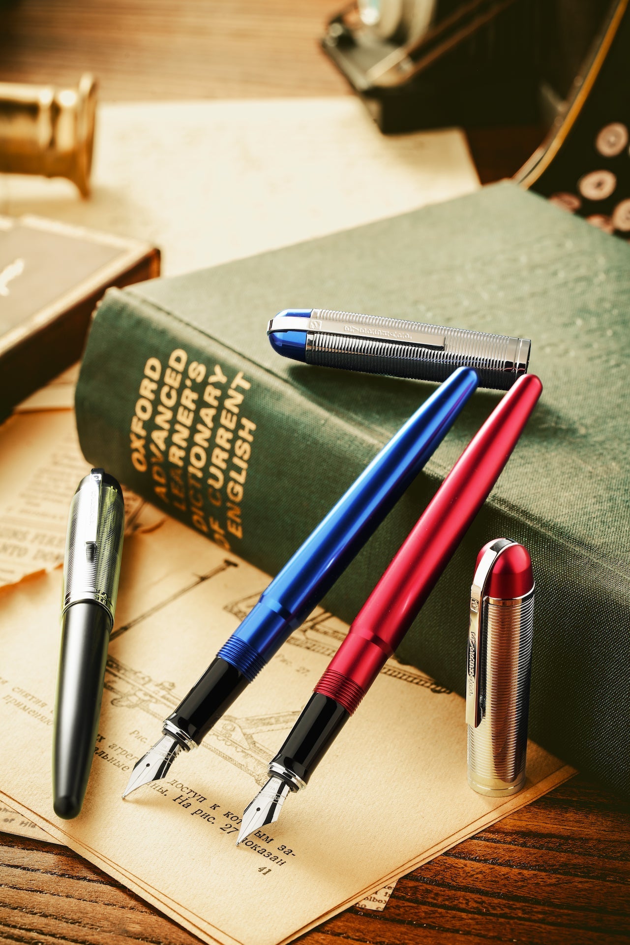 Wahl-Eversharp Skyline Red Silver Cap - Fountain Pen