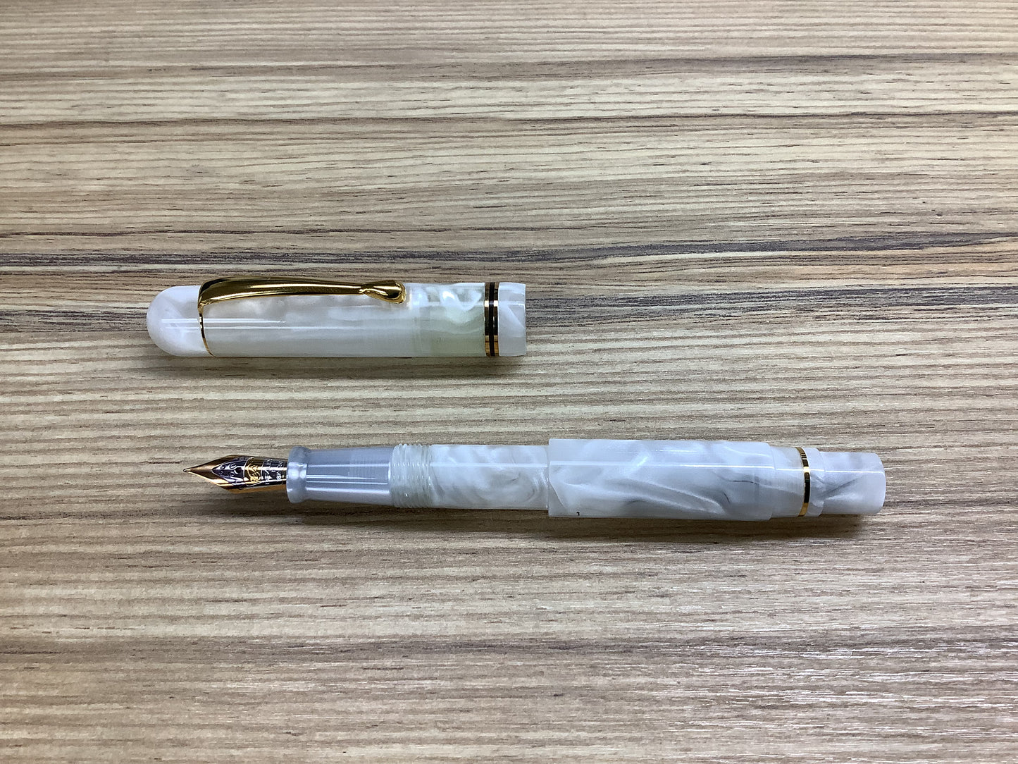 Bexley Jim Gaston White Bear Gold Nib - Fountain Pen