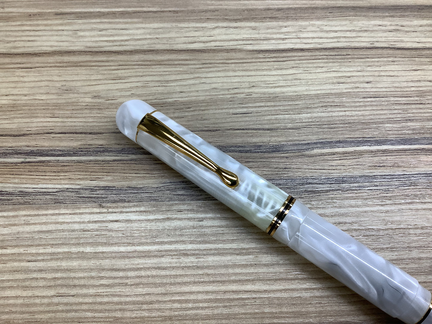 Bexley Jim Gaston White Bear Gold Nib - Fountain Pen