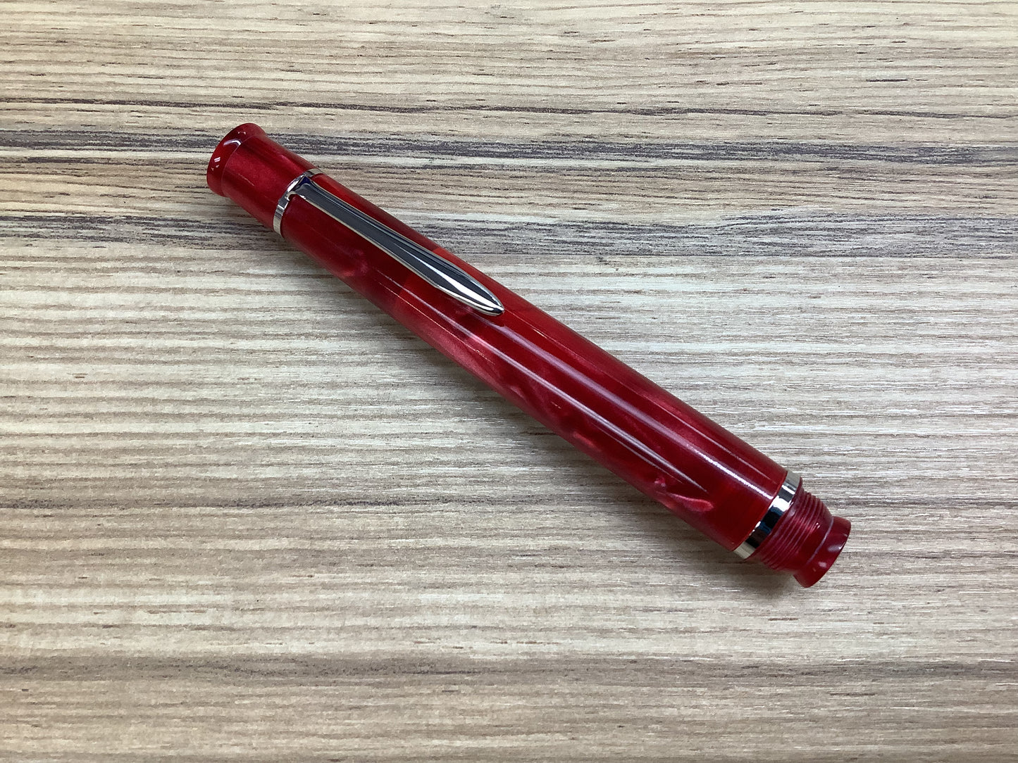 Bexley Tuck-Away Collection Red Pearl Gold Nib - Fountain Pen