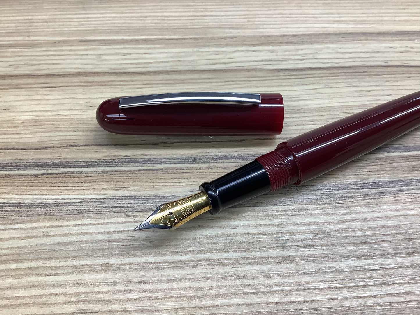 Bexley Imperial International Burgundy Steel Nib - Fountain Pen
