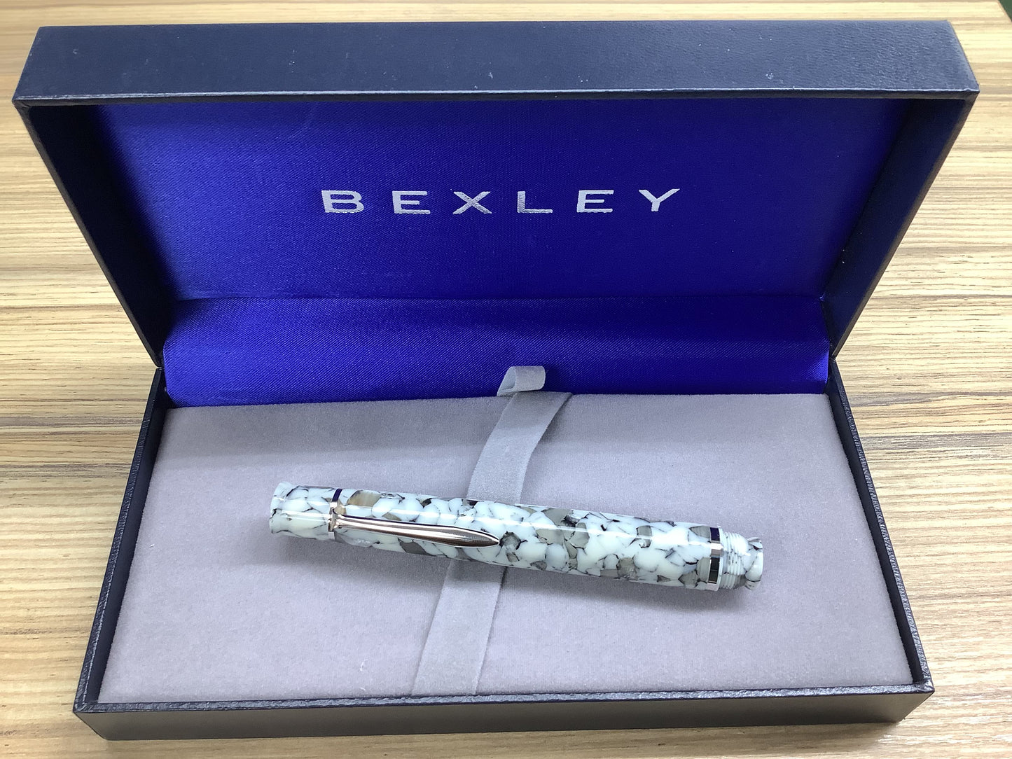 Bexley White Granite 2004 Two Tone 18k Gold - Tuck-Away - Fountain Pen