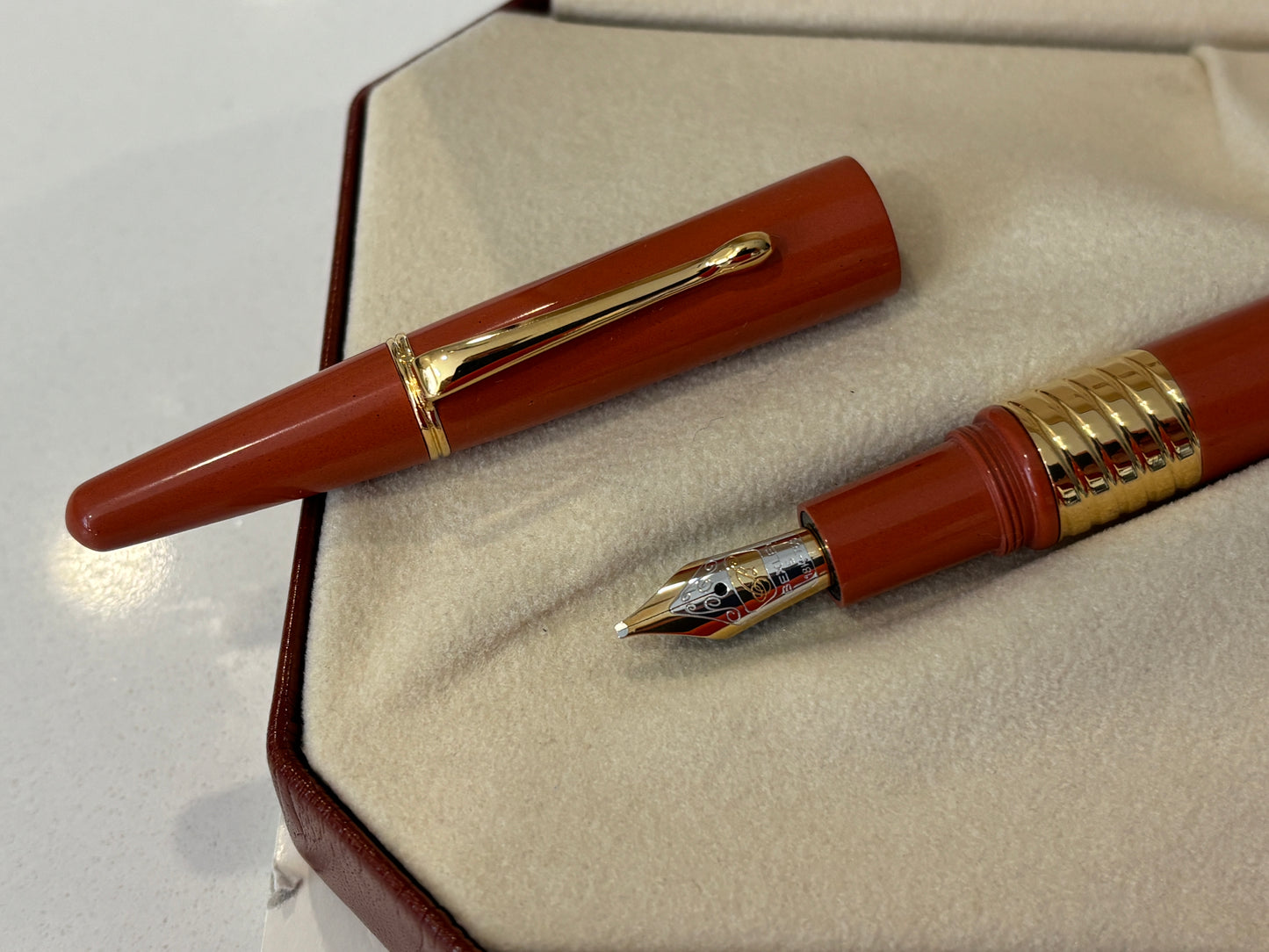 Bexley Taper Cap Orange Ebonite Gold Trim (Circa 2001) - Fountain Pen