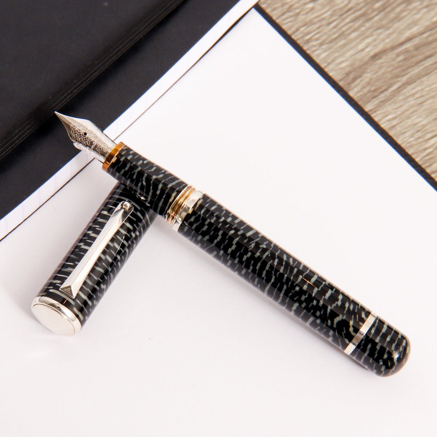 Montegrappa Celluloid Masters Arte Zebra
