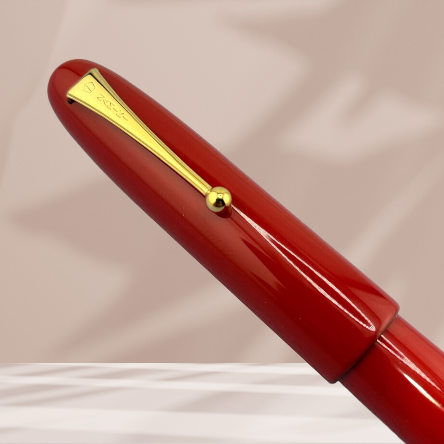 Pre-Owned Namiki Emperor Vermilion Urushi