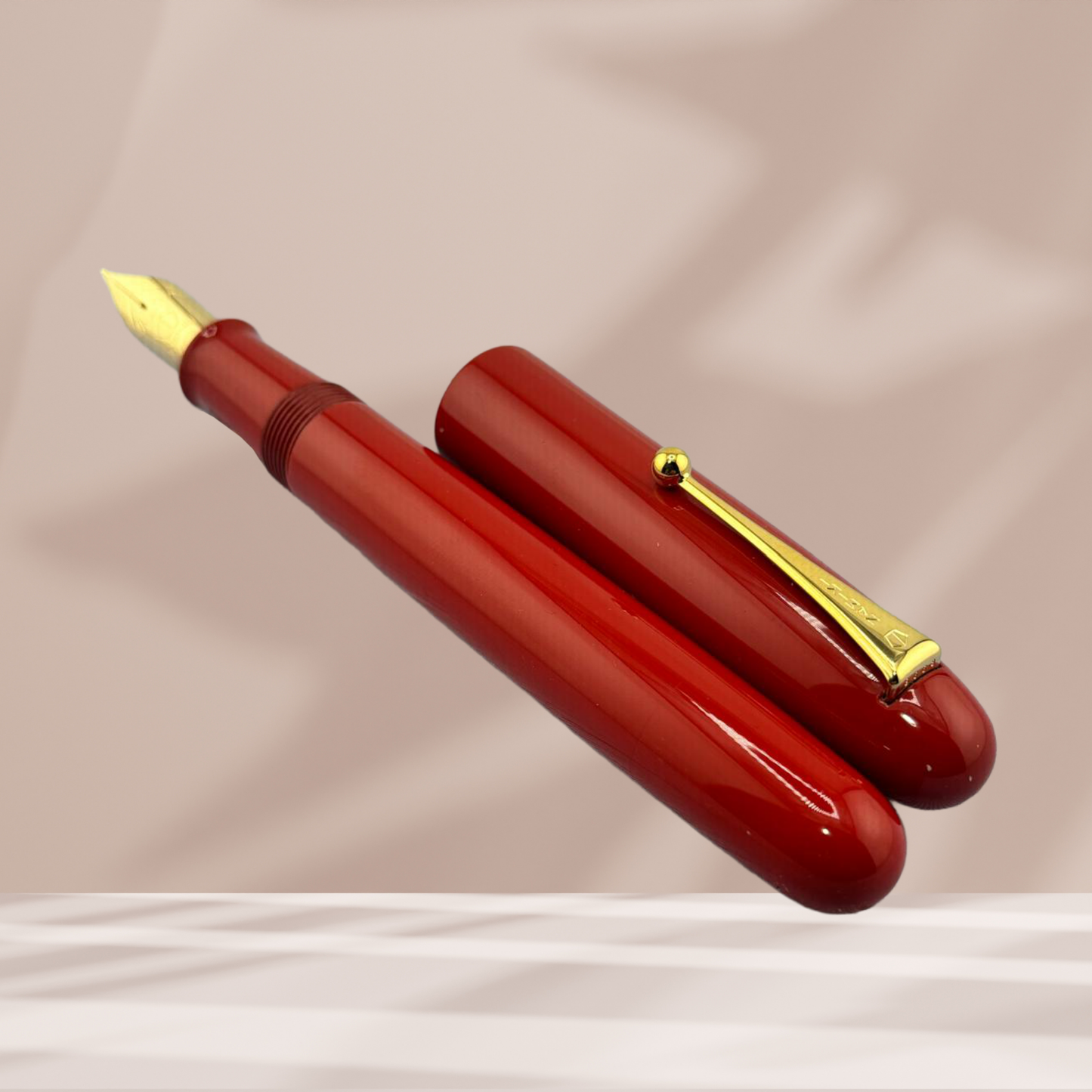 Pre-Owned Namiki Emperor Vermilion Urushi