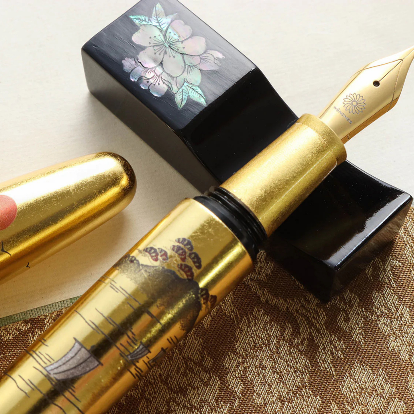 Wancher Dream Pen Rising Sun Maki-e Sansui Fountain Pen