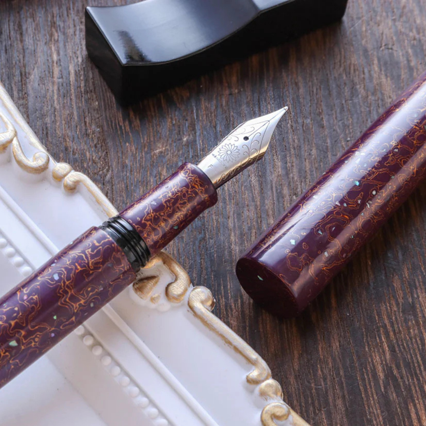 Wancher Sekai Saihi Urushi Murasaki-age Raden Fountain Pen