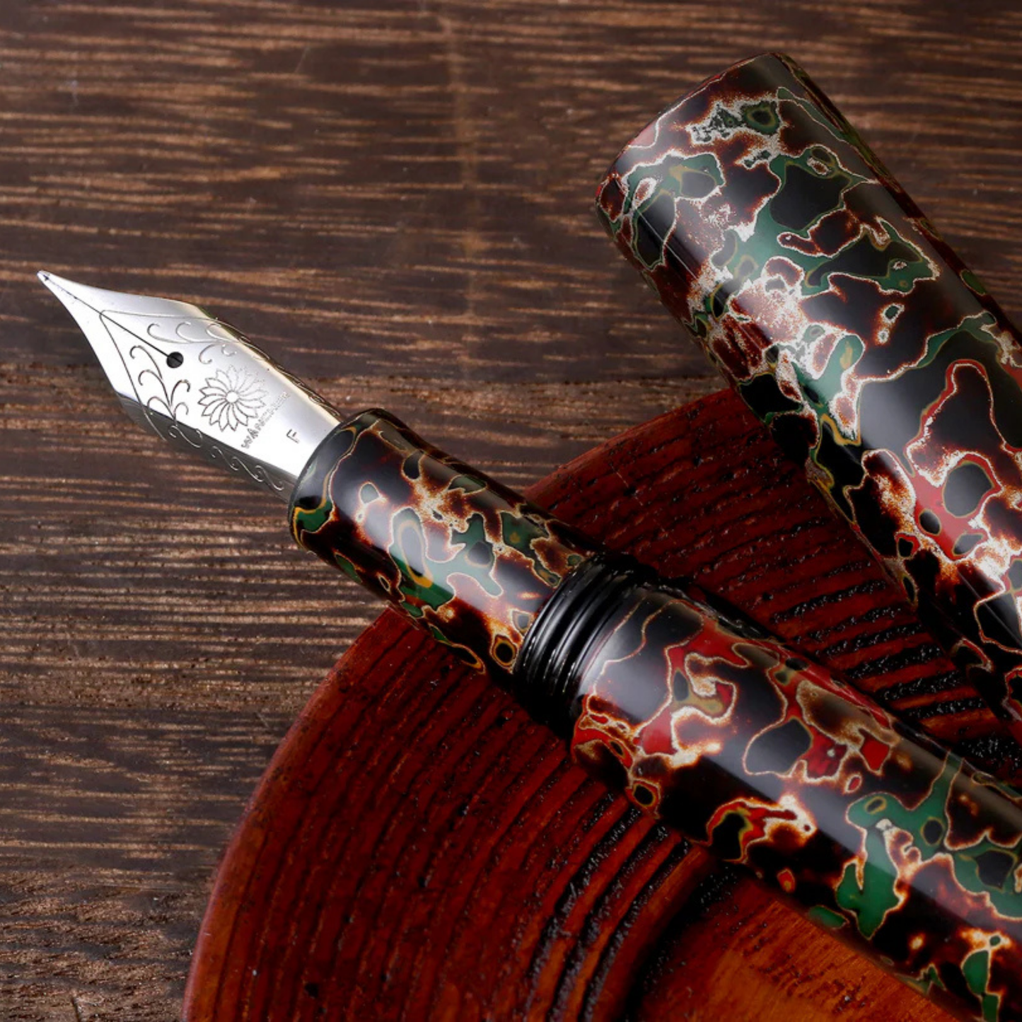 Wancher Sekai Tsugaru Urushi Kuro-age Fountain Pen