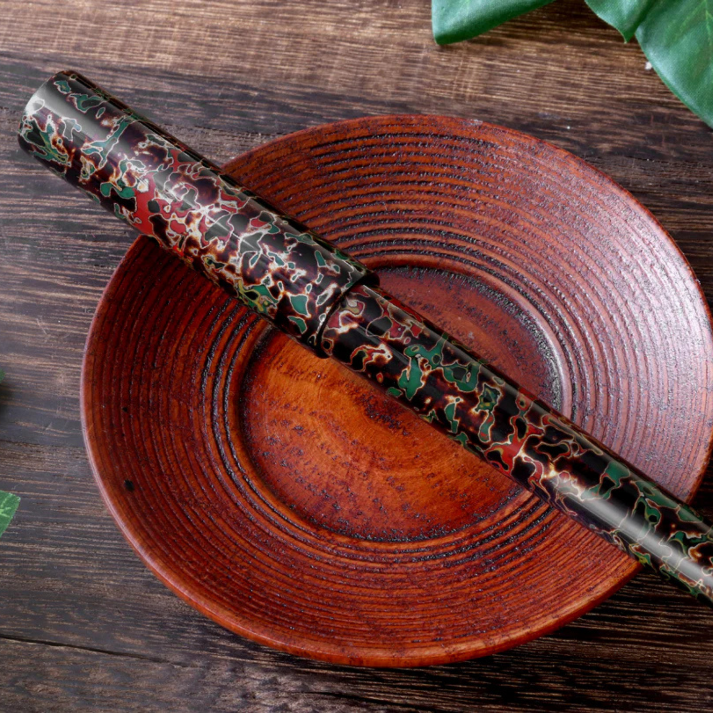 Wancher Sekai Tsugaru Urushi Kuro-age Fountain Pen