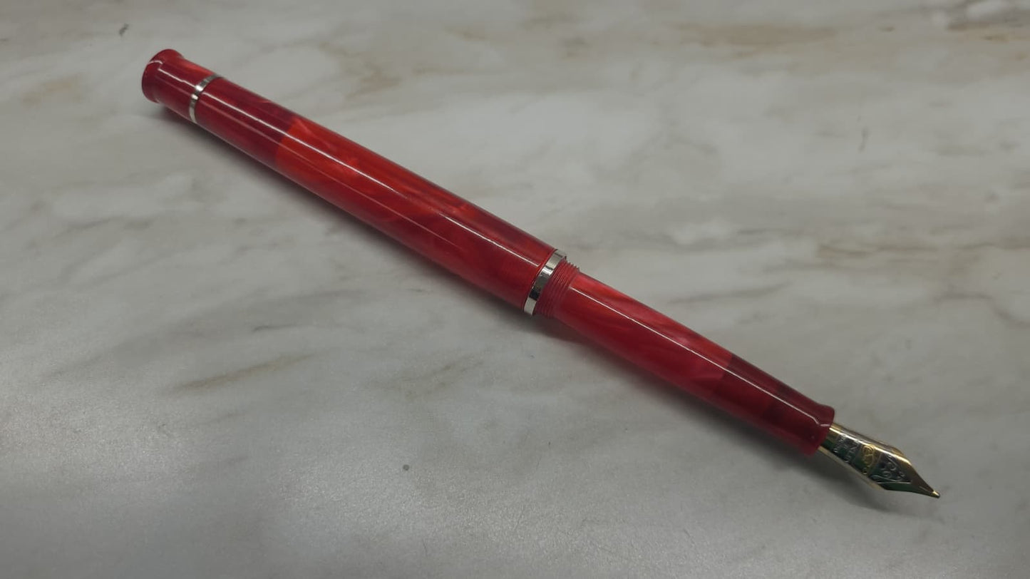 Bexley Tuck-Away Collection Red Pearl Gold Nib - Fountain Pen