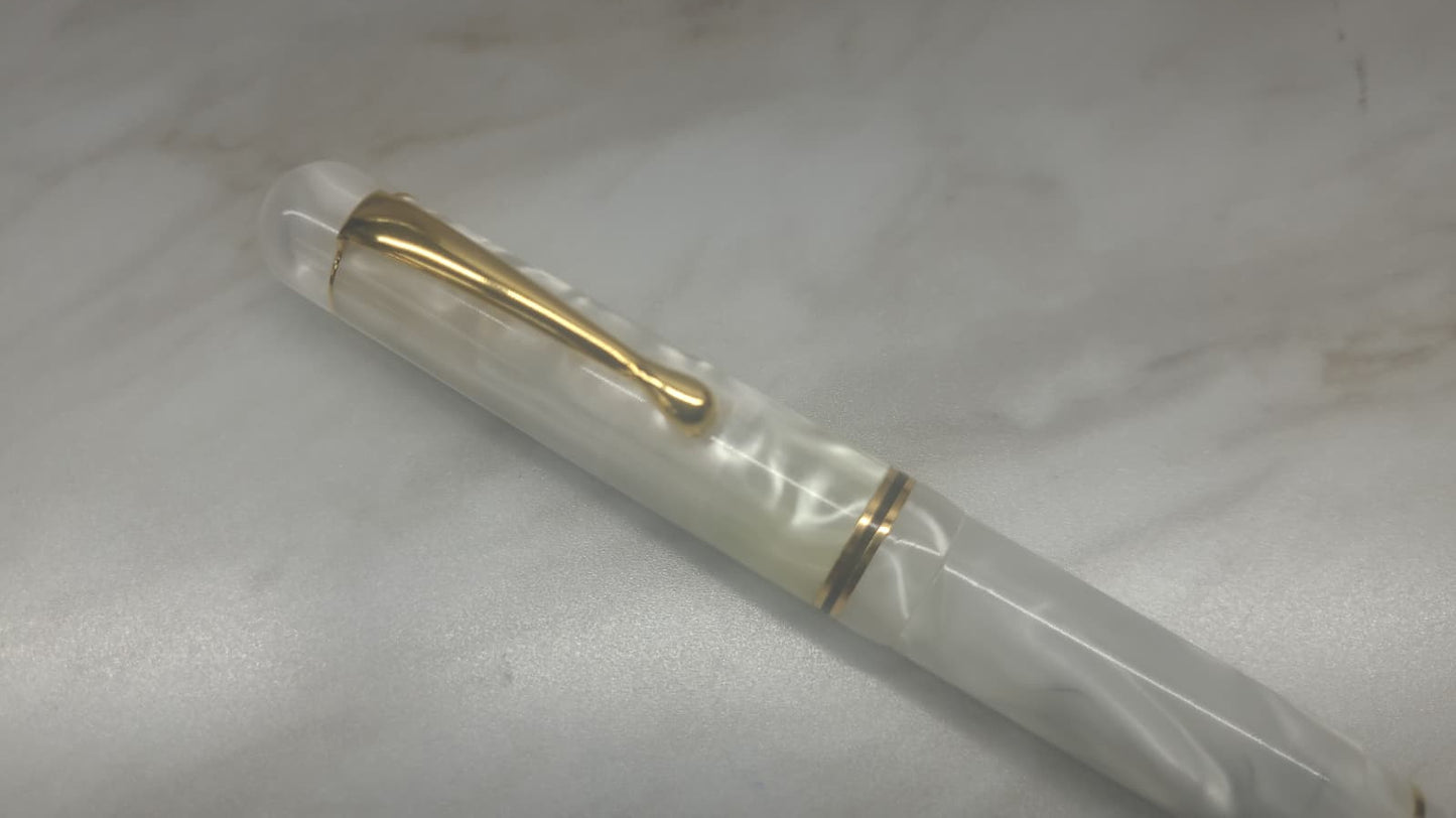 Bexley Jim Gaston White Bear Gold Nib - Fountain Pen