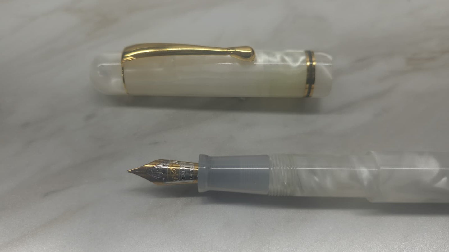 Bexley Jim Gaston White Bear Gold Nib - Fountain Pen