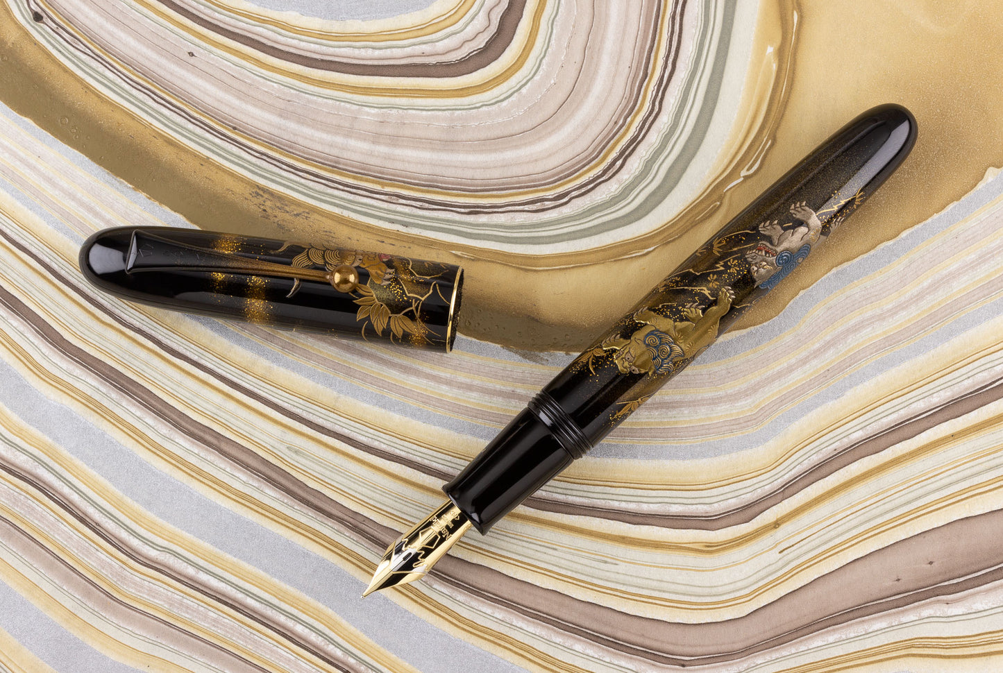 Namiki Yukari Royale Lioness and Cubs - nibs.com