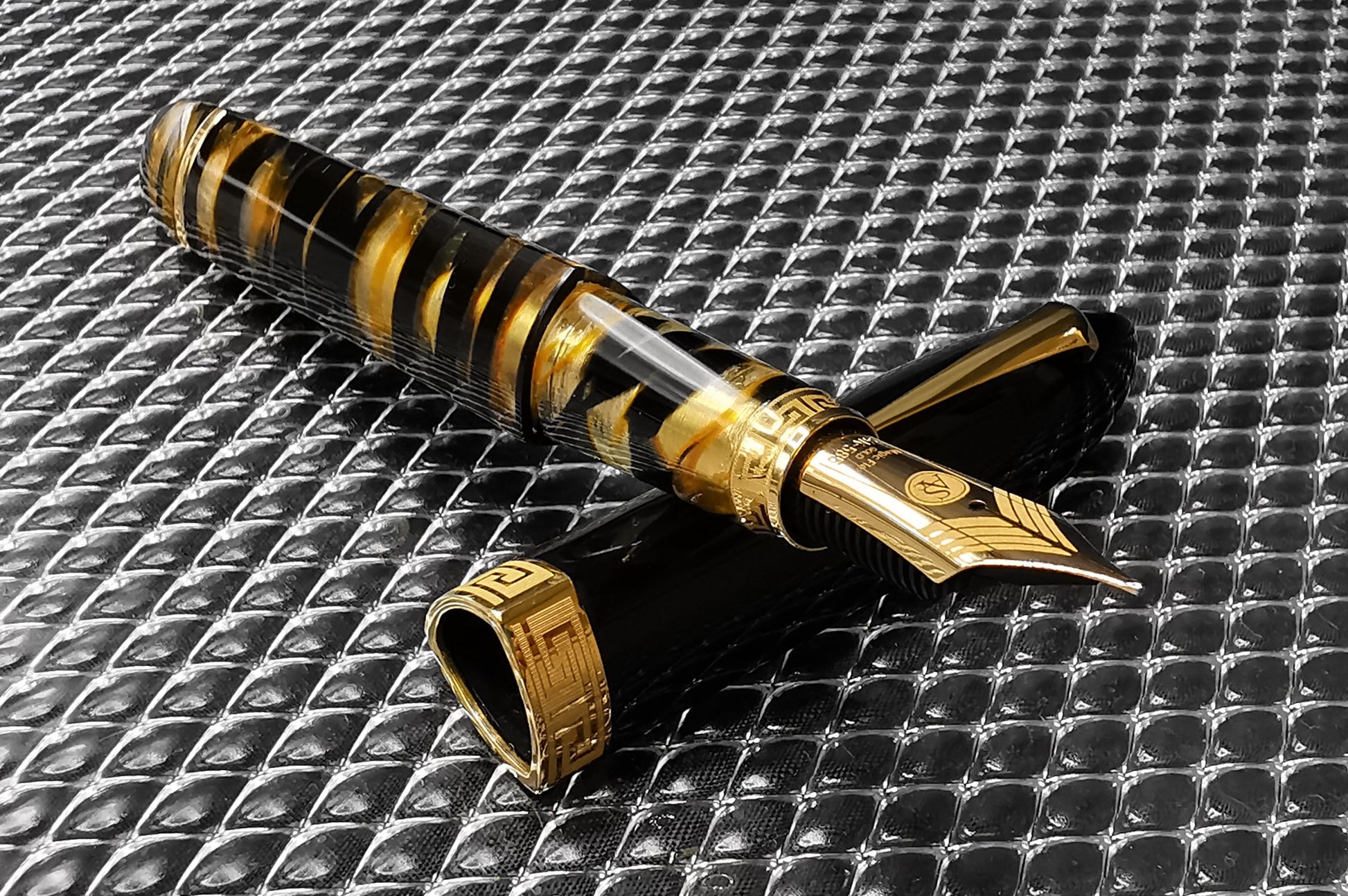ASC Triangolo Black Lucens Gold Limited Edition - nibs.com
