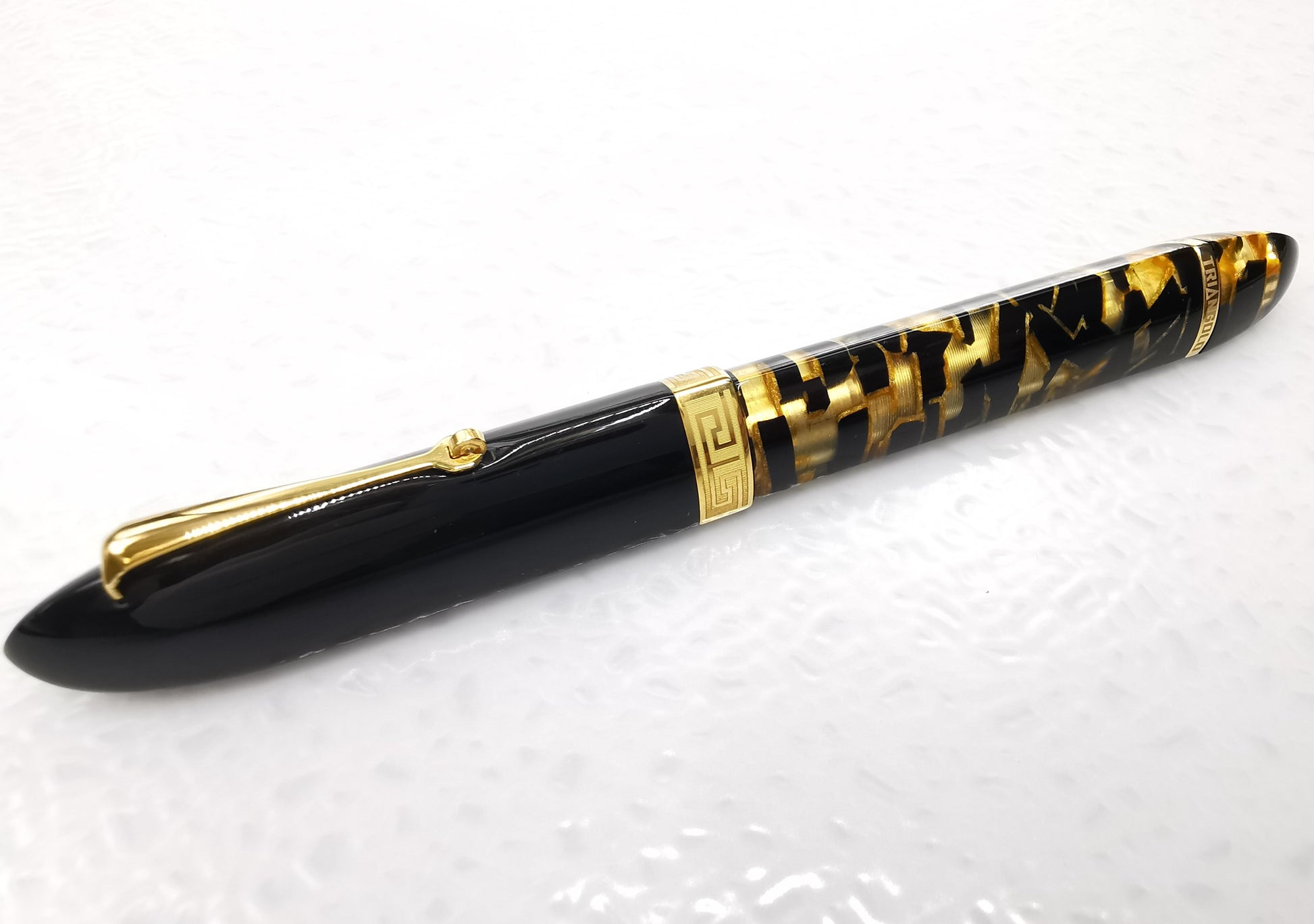 ASC Triangolo Black Lucens Gold Limited Edition - nibs.com