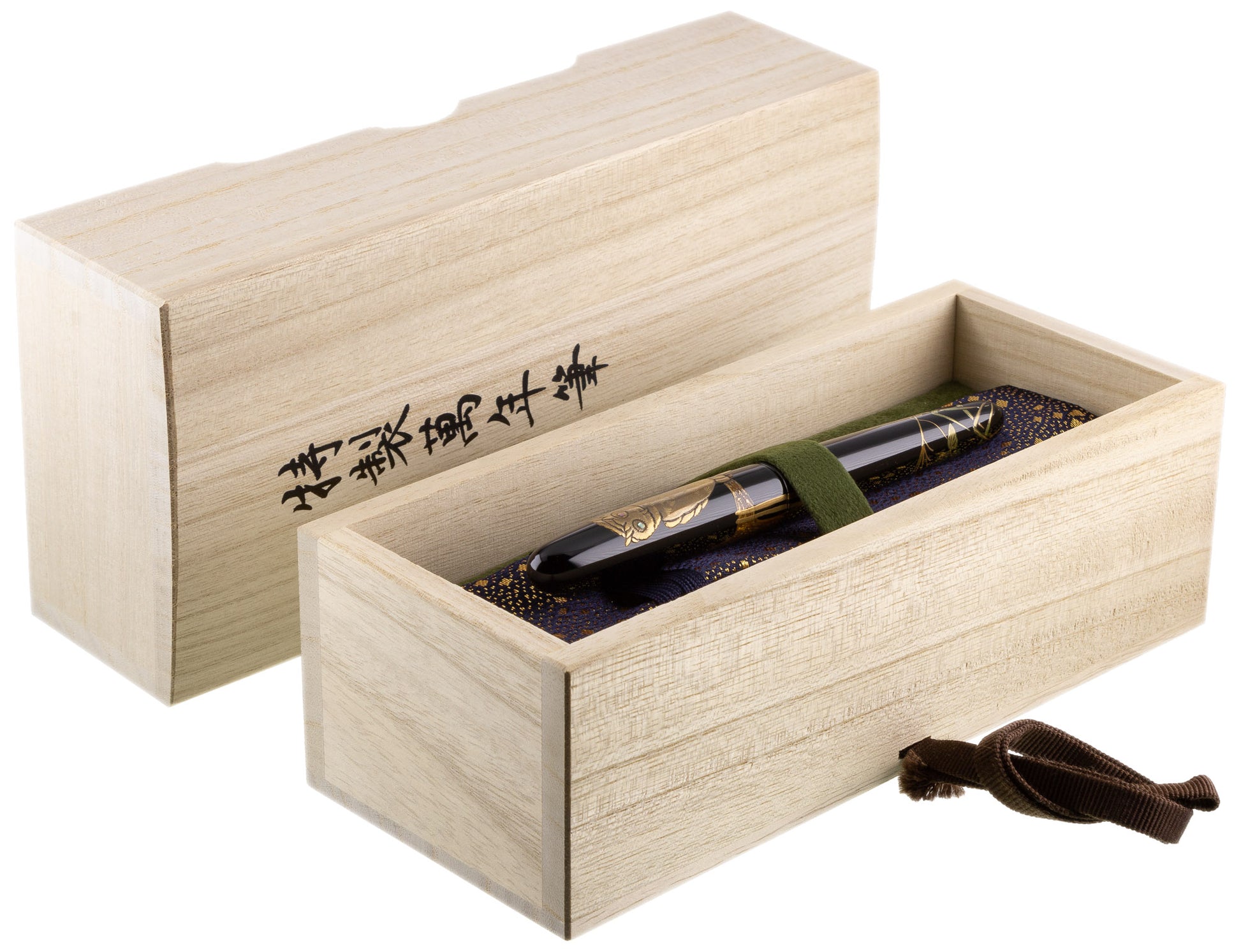 Nakaya Portable Cigar Maki-e Owl - nibs.com